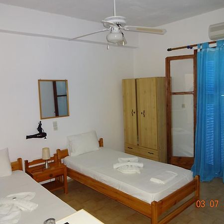 Scirocco Rooms Loutro Exterior photo