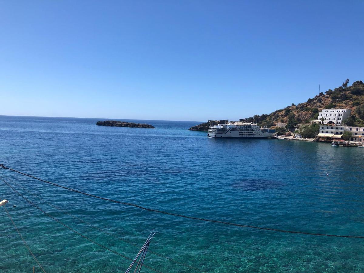 Scirocco Rooms Loutro Exterior photo