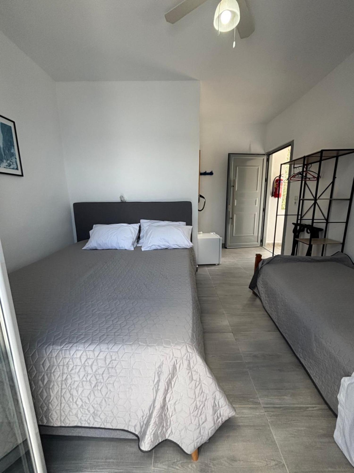 Scirocco Rooms Loutro Exterior photo