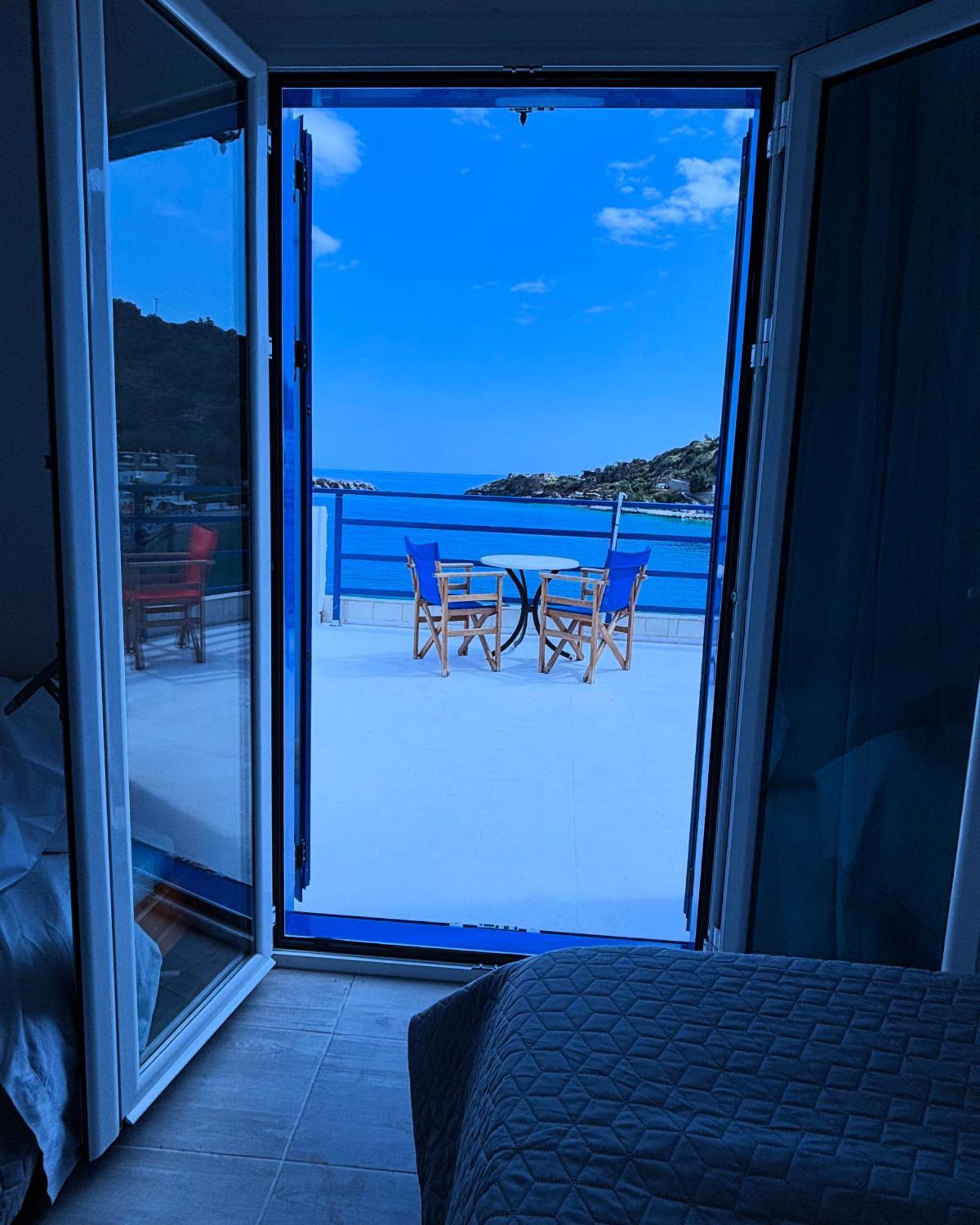 Scirocco Rooms Loutro Exterior photo