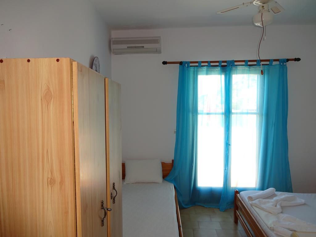 Scirocco Rooms Loutro Exterior photo