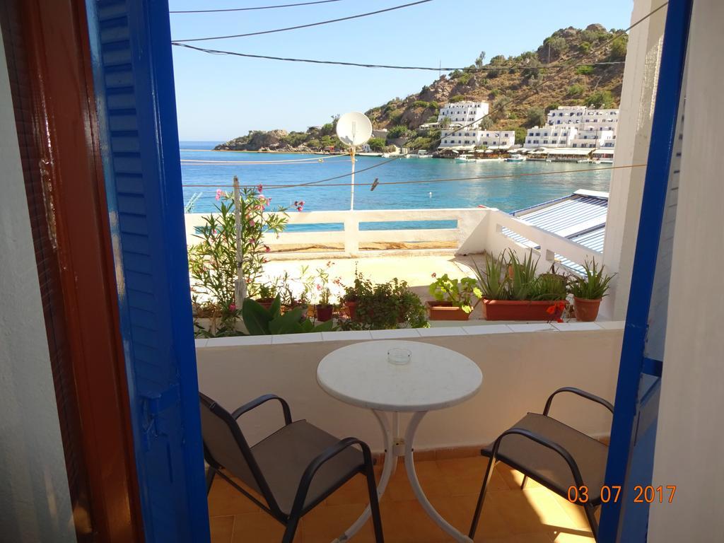 Scirocco Rooms Loutro Exterior photo