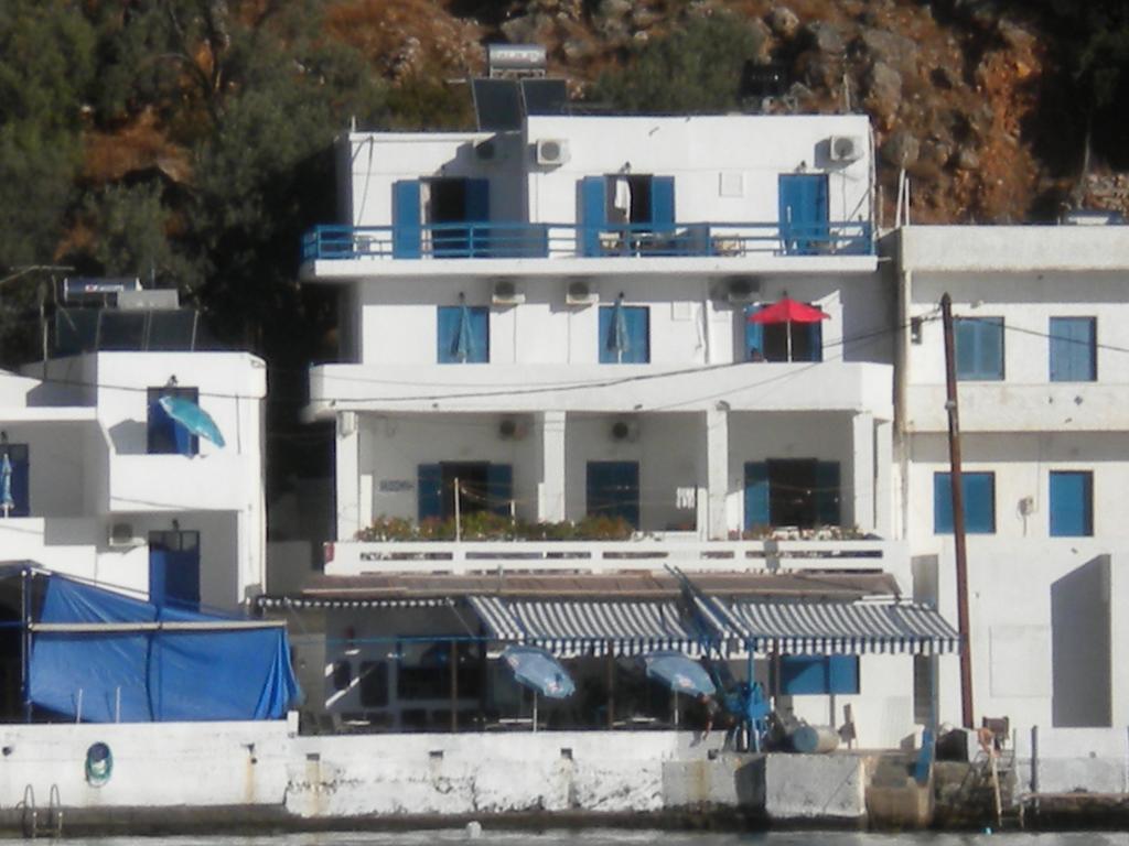 Scirocco Rooms Loutro Exterior photo